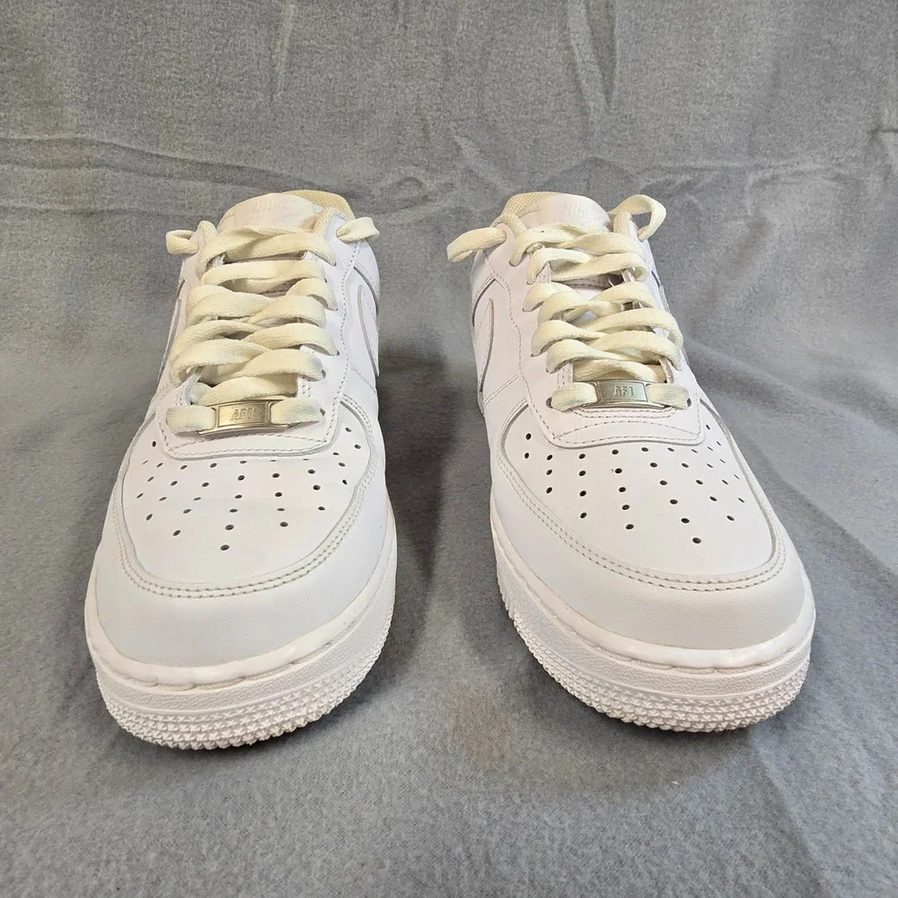Nike Air Force‎ 1 07 Low Triple White Mens Size 10 Sneakers
